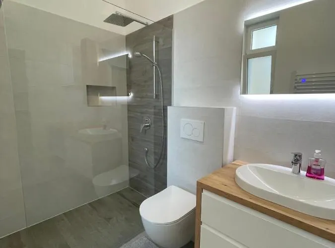 Διαμέρισμα Center *