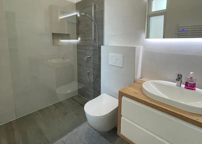 Center Διαμέρισμα *